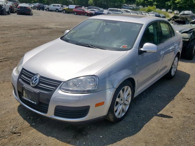 3VWRA7AJ3AM097923 - 2010 VOLKSWAGEN JETTA WOLF SILVER photo 2