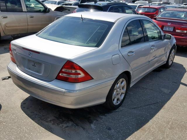 WDBRF54H46A902011 - 2006 MERCEDES-BENZ C 280 SILVER photo 4