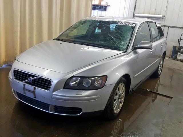 YV1MW382652056960 - 2005 VOLVO V50 2.4I SILVER photo 2