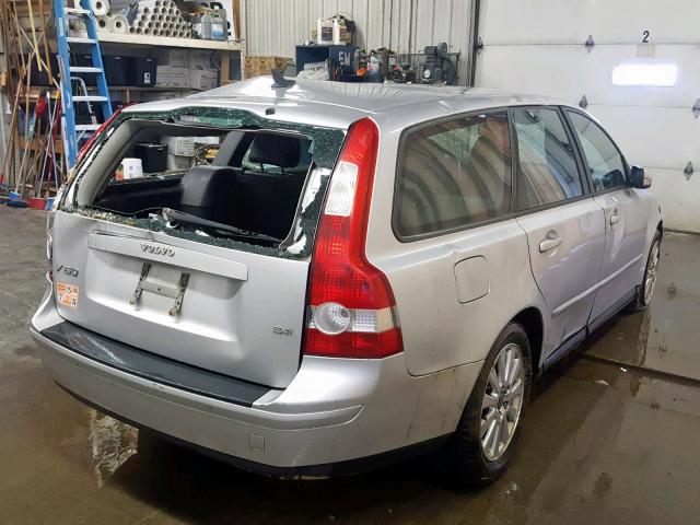 YV1MW382652056960 - 2005 VOLVO V50 2.4I SILVER photo 4