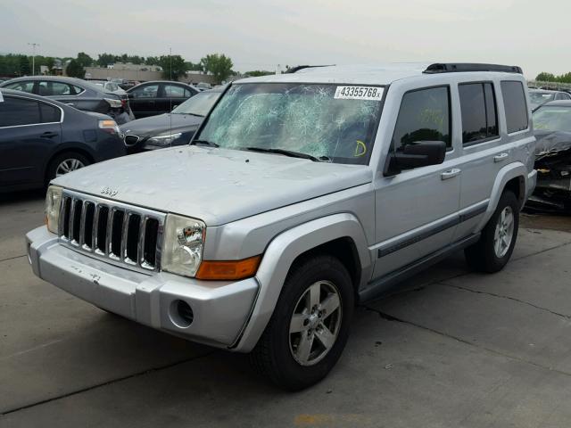 1J8HH48K97C599085 - 2007 JEEP COMMANDER SILVER photo 2
