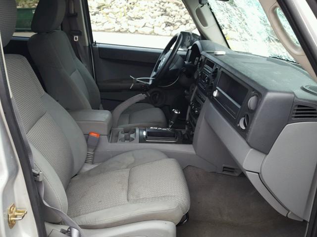 1J8HH48K97C599085 - 2007 JEEP COMMANDER SILVER photo 5