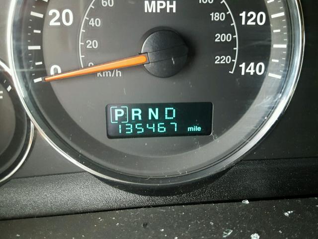 1J8HH48K97C599085 - 2007 JEEP COMMANDER SILVER photo 8