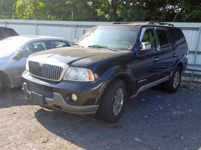 5LMFU28R23LJ17569 - 2003 LINCOLN NAVIGATOR BLACK photo 2