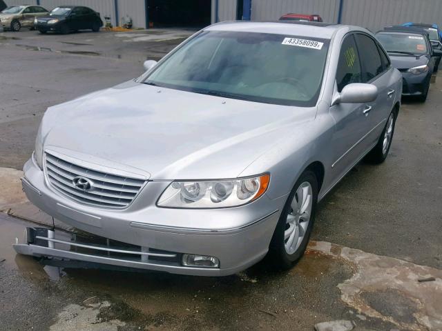 KMHFC46F77A218473 - 2007 HYUNDAI AZERA SE SILVER photo 2