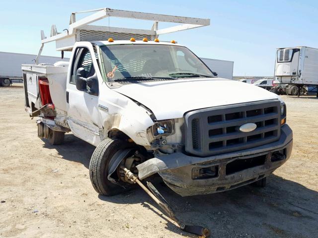 1FDAF57PX5EC53898 - 2005 FORD F550 SUPER WHITE photo 1