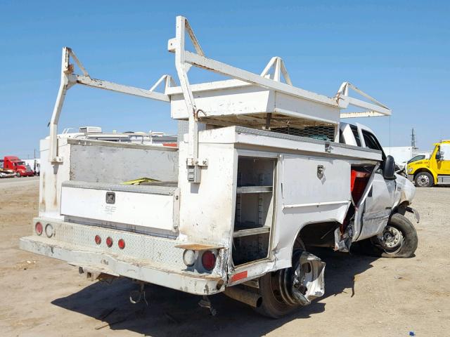 1FDAF57PX5EC53898 - 2005 FORD F550 SUPER WHITE photo 4