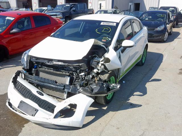 KNADM4A30G6621717 - 2016 KIA RIO LX WHITE photo 2