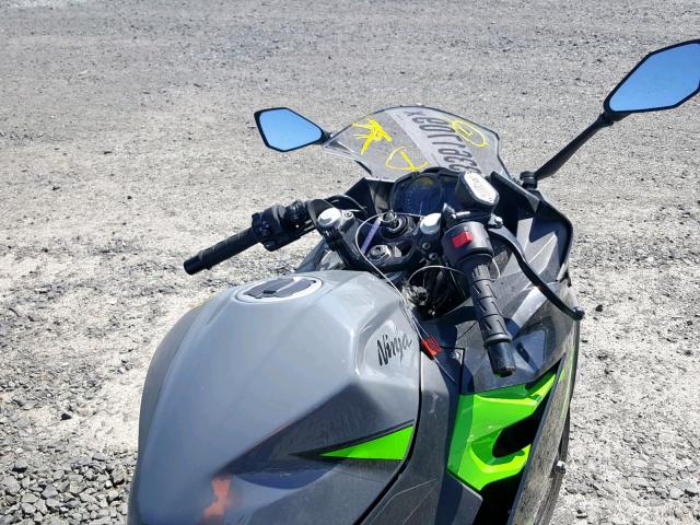 JKAEXKG11KDA22626 - 2019 KAWASAKI EX400 GREEN photo 5