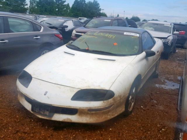 2G1FP22P6V2137731 - 1997 CHEVROLET CAMARO Z28 WHITE photo 2