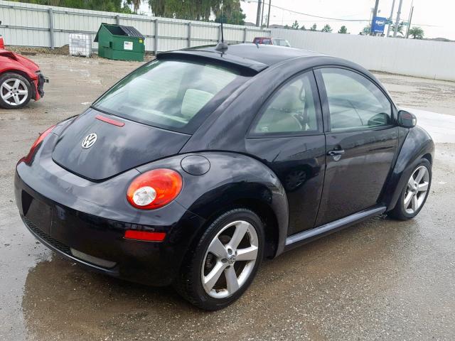 3VWFG31C18M525350 - 2008 VOLKSWAGEN NEW BEETLE შავი ფოტო 4