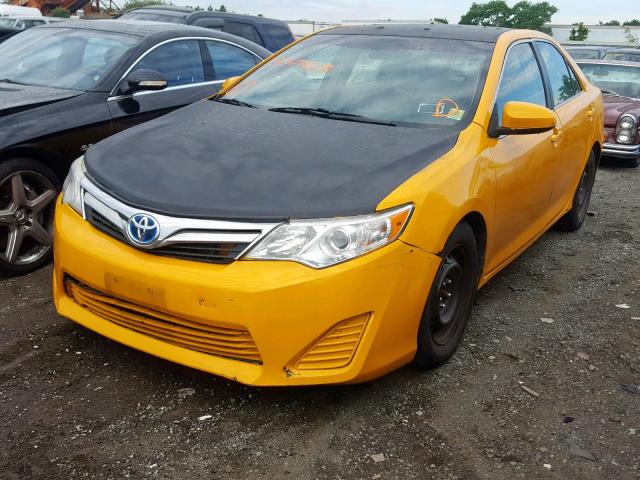 4T1BD1FK8DU094036 - 2013 TOYOTA CAMRY HYBR BLACK photo 2