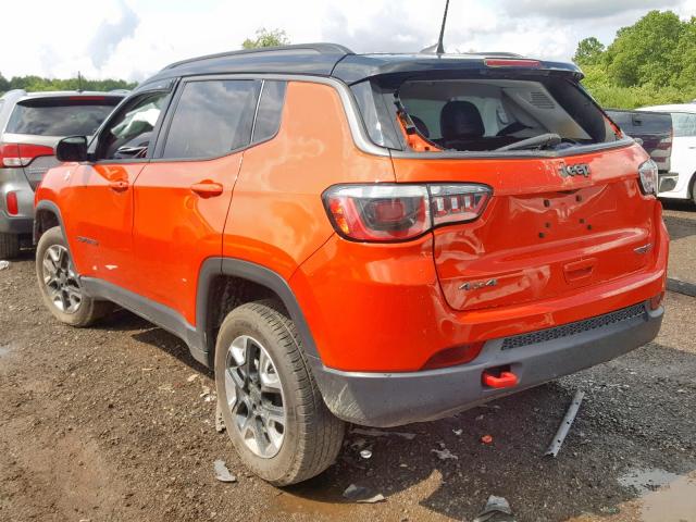 3C4NJDDB9HT667783 - 2017 JEEP COMPASS TR ORANGE photo 3