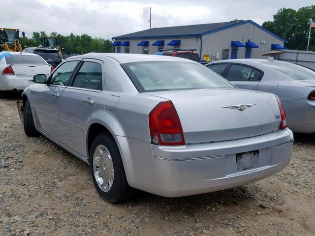 2C3JA53GX5H127871 - 2005 CHRYSLER 300 TOURIN SILVER photo 3