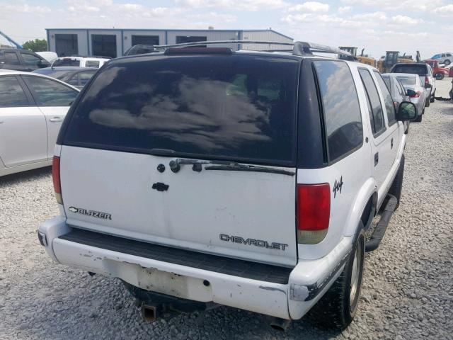 1GNDT13W2S2128365 - 1995 CHEVROLET BLAZER WHITE photo 4