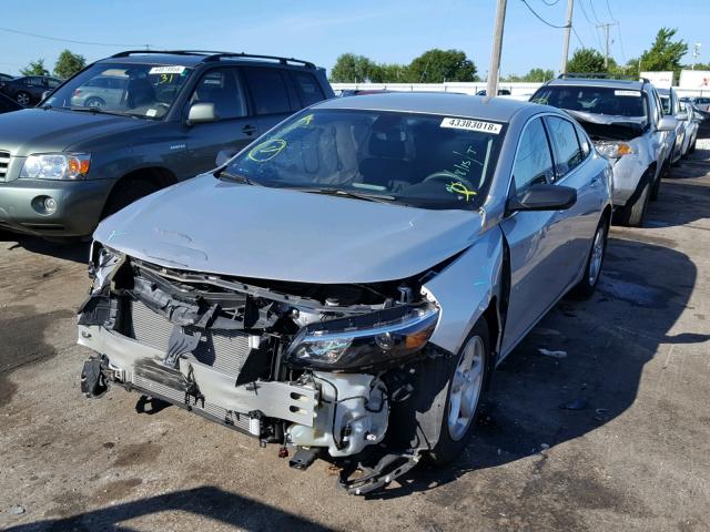 1G1ZB5ST9JF108081 - 2018 CHEVROLET MALIBU LS ვერცხლისფერი ფოტო 2