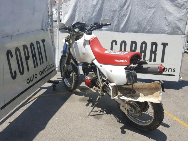 JH2RD0619FK300071 - 2015 HONDA XR650 L WHITE photo 3