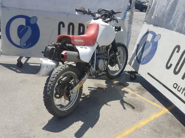 JH2RD0619FK300071 - 2015 HONDA XR650 L WHITE photo 4