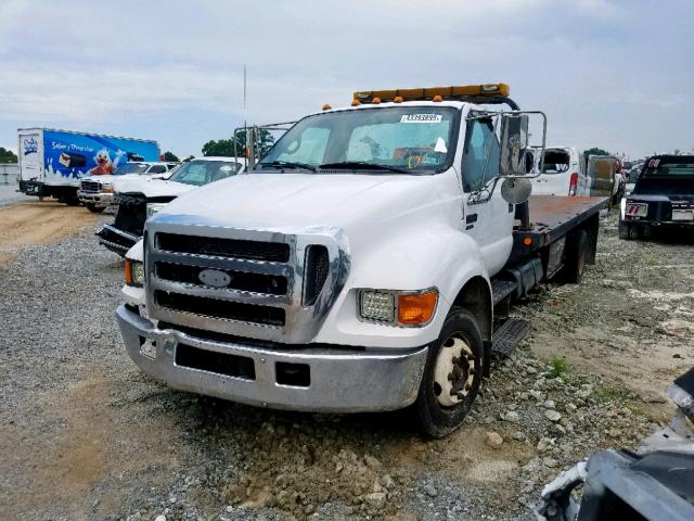 3FRNF65R54V656211 - 2004 FORD F650 SUPER WHITE photo 2