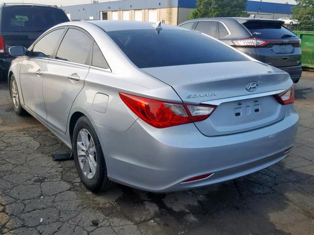 5NPEB4AC8BH017652 - 2011 HYUNDAI SONATA GLS SILVER photo 3