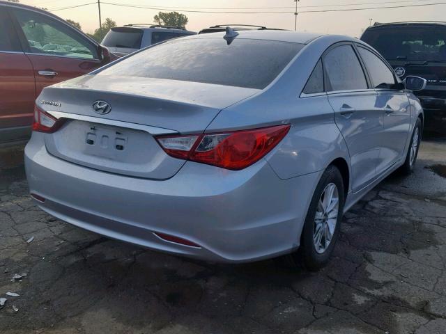 5NPEB4AC8BH017652 - 2011 HYUNDAI SONATA GLS SILVER photo 4