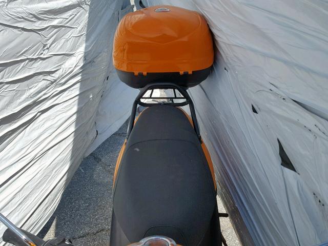 RFVPAC209C1011383 - 2012 GENUINE SCOOTER CO. BUDDY 125 ORANGE photo 6