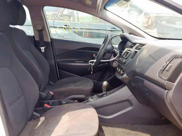 KNADM4A38D6243884 - 2013 KIA RIO LX WHITE photo 5