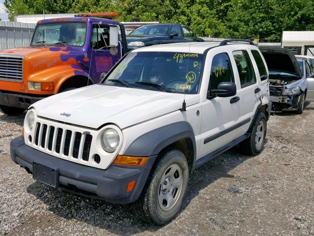 1J4GL48K66W280414 - 2006 JEEP LIBERTY SP WHITE photo 2