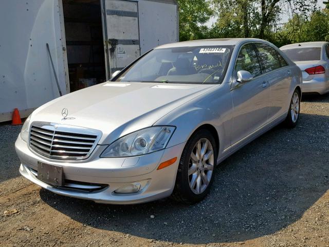 WDDNG71X47A047290 - 2007 MERCEDES-BENZ S 550 SILVER photo 2