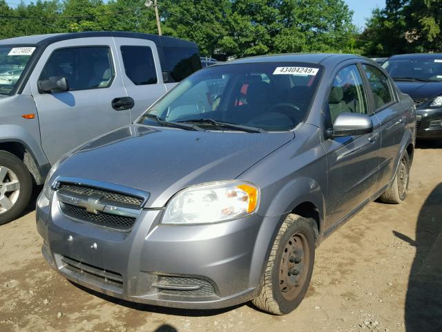 KL1TD5DE0AB126005 - 2010 CHEVROLET AVEO LS GRAY photo 2