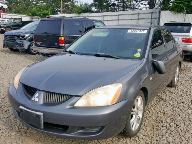 JA3AJ26E05U018514 - 2005 MITSUBISHI LANCER ES GRAY photo 2