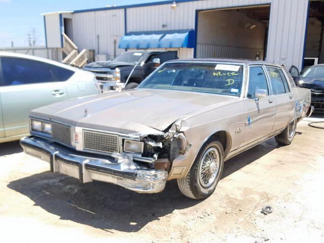 1G3AW69YXDM871971 - 1983 OLDSMOBILE 98 REGENCY GOLD photo 2