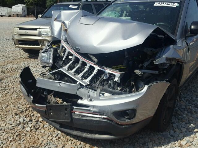 1C4NJCBA7GD621524 - 2016 JEEP COMPASS SP SILVER photo 9