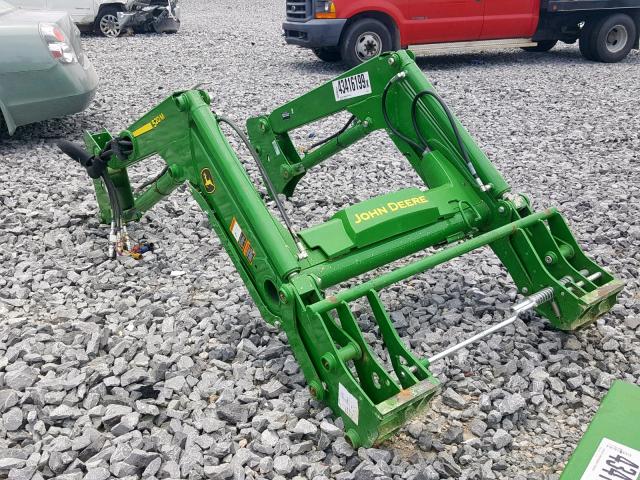 1P0520MXHJD045931 - 2018 JOHN DEERE 520M GREEN photo 1