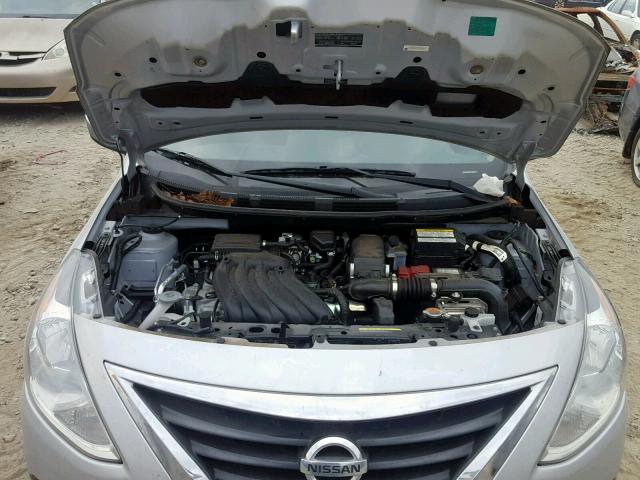 3N1CN7APXFL943191 - 2015 NISSAN VERSA S SILVER photo 7