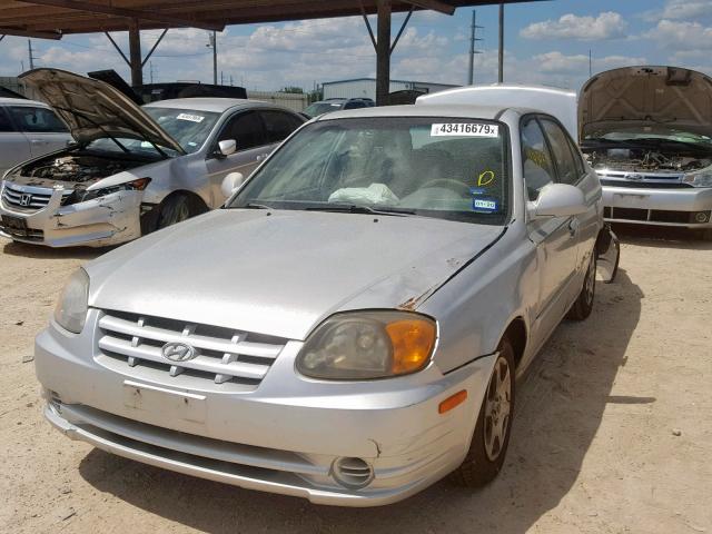 KMHCG45C24U519211 - 2004 HYUNDAI ACCENT GL SILVER photo 2