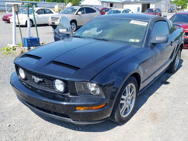 1ZVFT82H855122258 - 2005 FORD MUSTANG GT BLACK photo 2