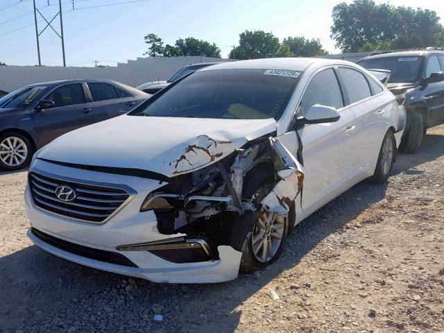 5NPE24AF5FH039091 - 2015 HYUNDAI SONATA SE WHITE photo 2