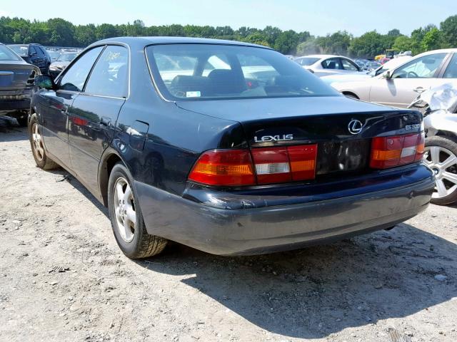 JT8BF28GXW0130878 - 1998 LEXUS ES 300 BLACK photo 3