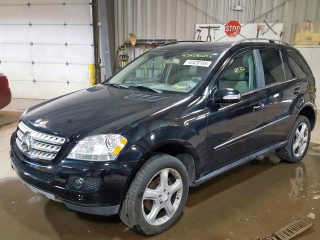 4JGBB22E28A297667 - 2008 MERCEDES-BENZ ML 320 CDI BLACK photo 2