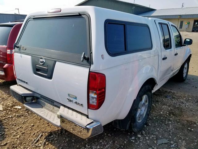 1N6AD07W87C436796 - 2007 NISSAN FRONTIER C WHITE photo 4