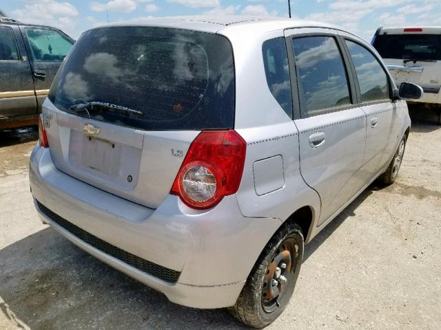 KL1TD66E29B331470 - 2009 CHEVROLET AVEO LS SILVER photo 4