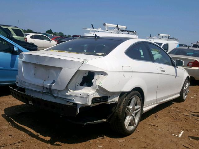 WDDGJ4HB9DF957485 - 2013 MERCEDES-BENZ C 250 WHITE photo 4