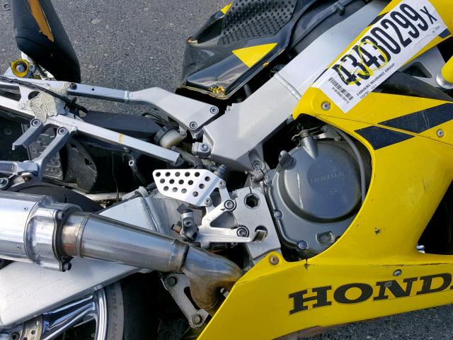 JH2SC44051M102235 - 2001 HONDA CBR900 RR YELLOW photo 7