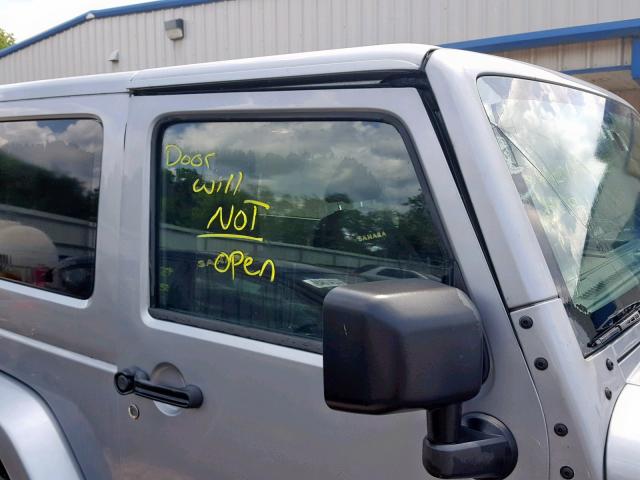 1C4AJWBG8EL118043 - 2014 JEEP WRANGLER S SILVER photo 9