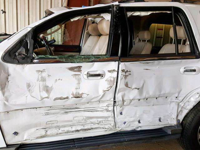 5LMFU28R33LJ29911 - 2003 LINCOLN NAVIGATOR თეთრი ფოტო 10