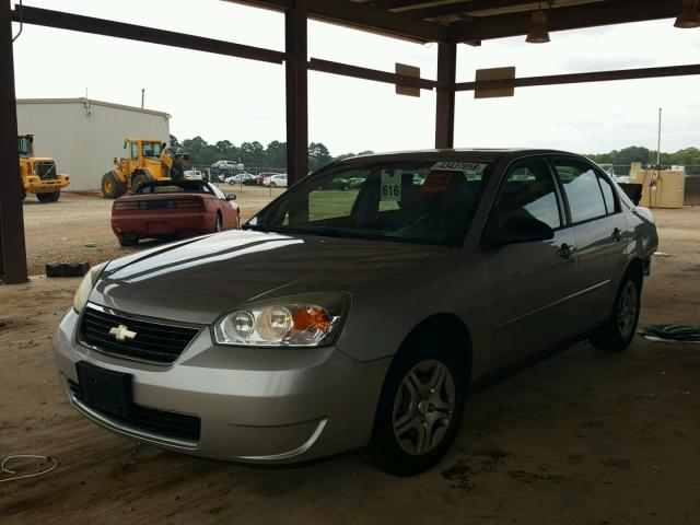 1G1ZS58F98F130657 - 2008 CHEVROLET MALIBU LS SILVER photo 2