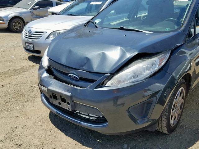 3FADP4EJ7BM162669 - 2011 FORD FIESTA SE GRAY photo 9