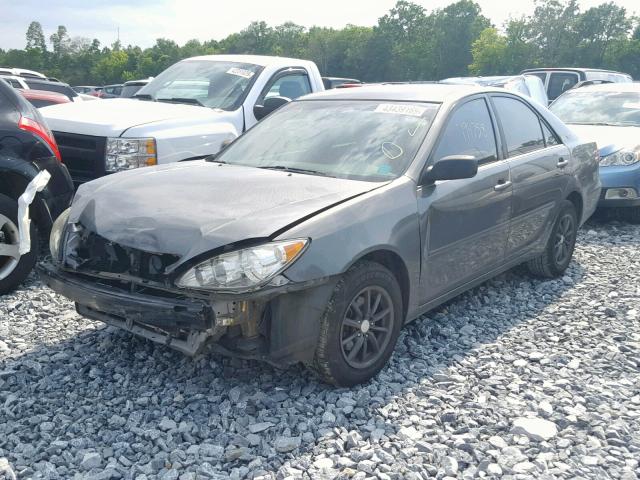 4T1BE32K95U594982 - 2005 TOYOTA CAMRY LE GRAY photo 2