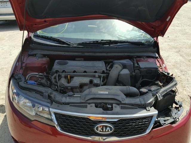 KNAFU4A26B5435243 - 2011 KIA FORTE EX RED photo 7